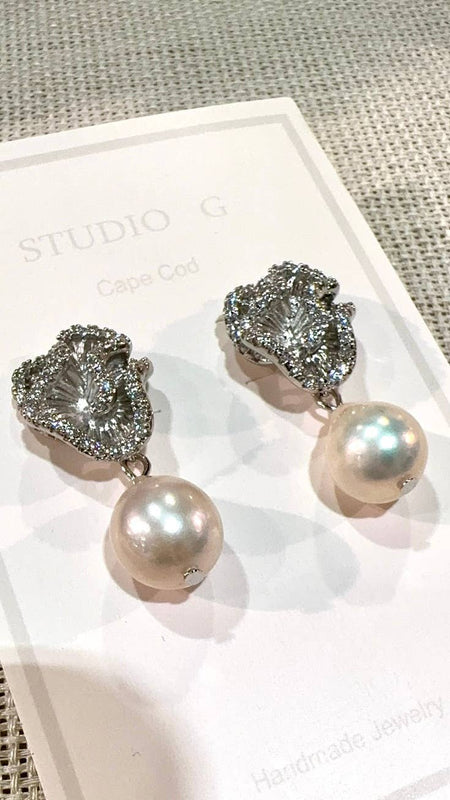 #1332-CZ Flower with Potato Pearl Drop