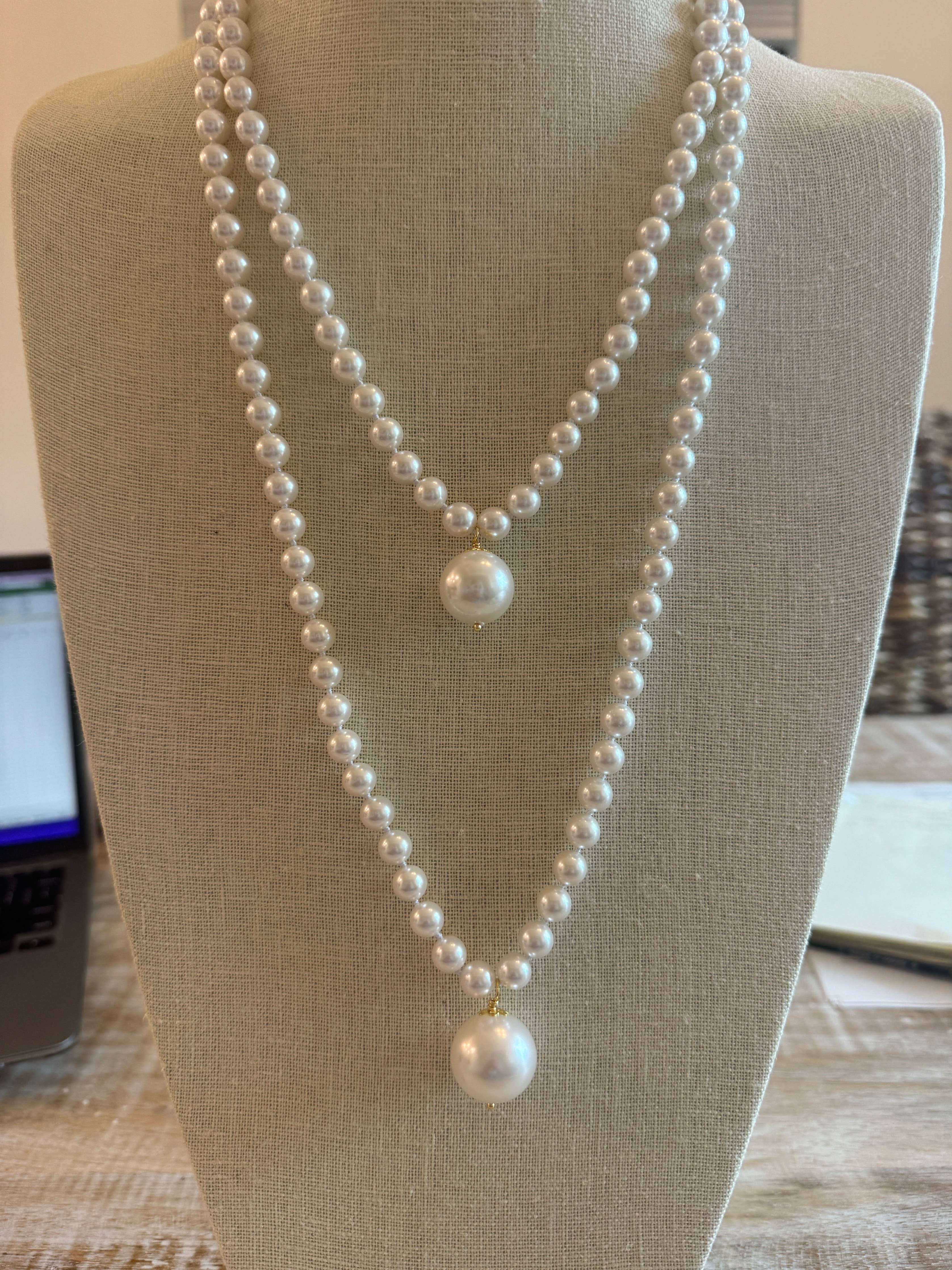 #1242-Versatile Crystal and Mother of Pearl Necklace